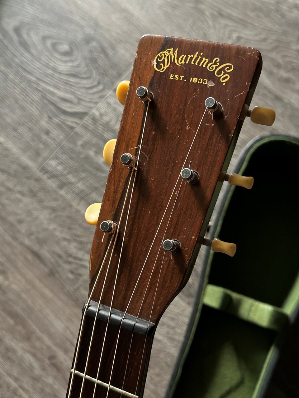 1943 Martin 00-18 Adirondack Spruce & Scalloped Bracing - Thumbnail 3