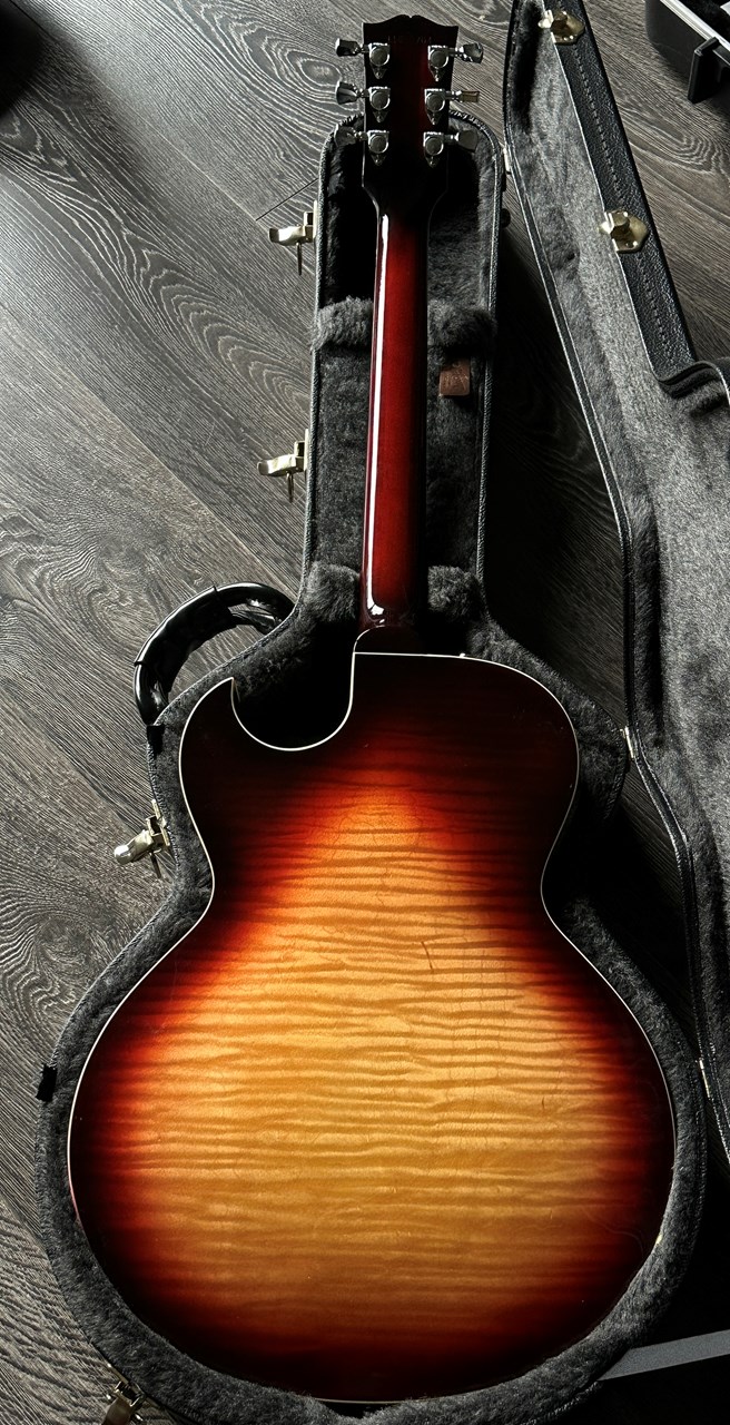 2010 Gibson ES-137 Classic Flamed Maple Body Semi-Hollowbody - Thumbnail 2