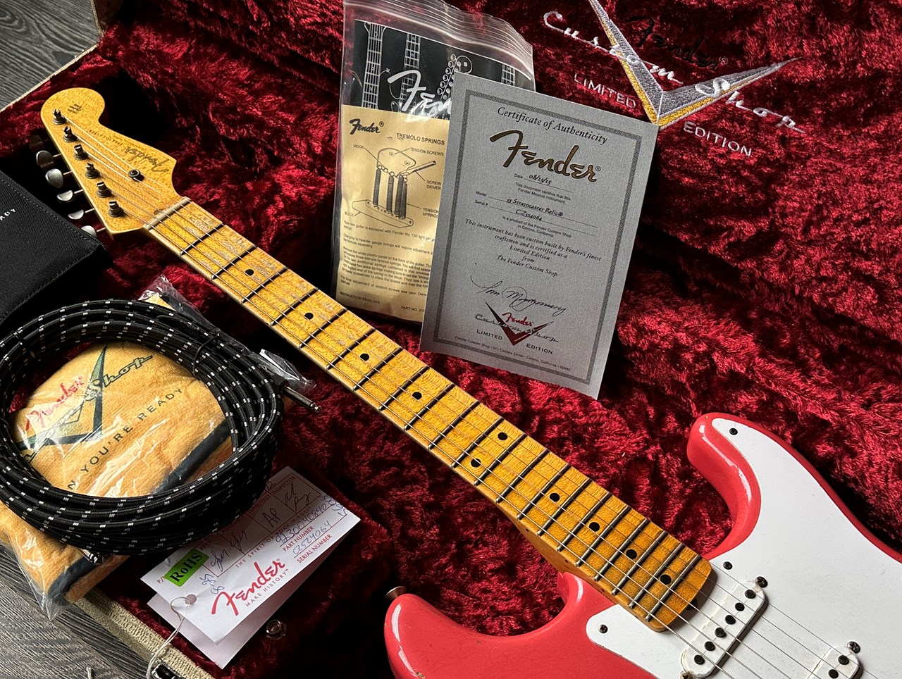Fender Custom Shop '55 Stratocaster Heavy Relic Fiesta Red Limited Edition - Thumbnail 2
