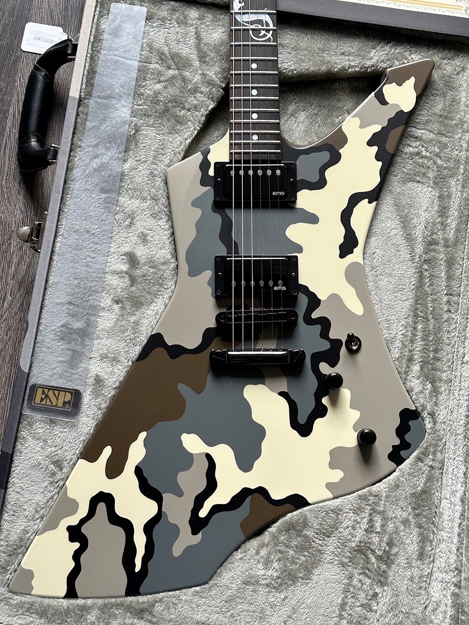 ESP Custom Shop James Hetfield Snakebyte KUIU Camo Satin - Thumbnail 2