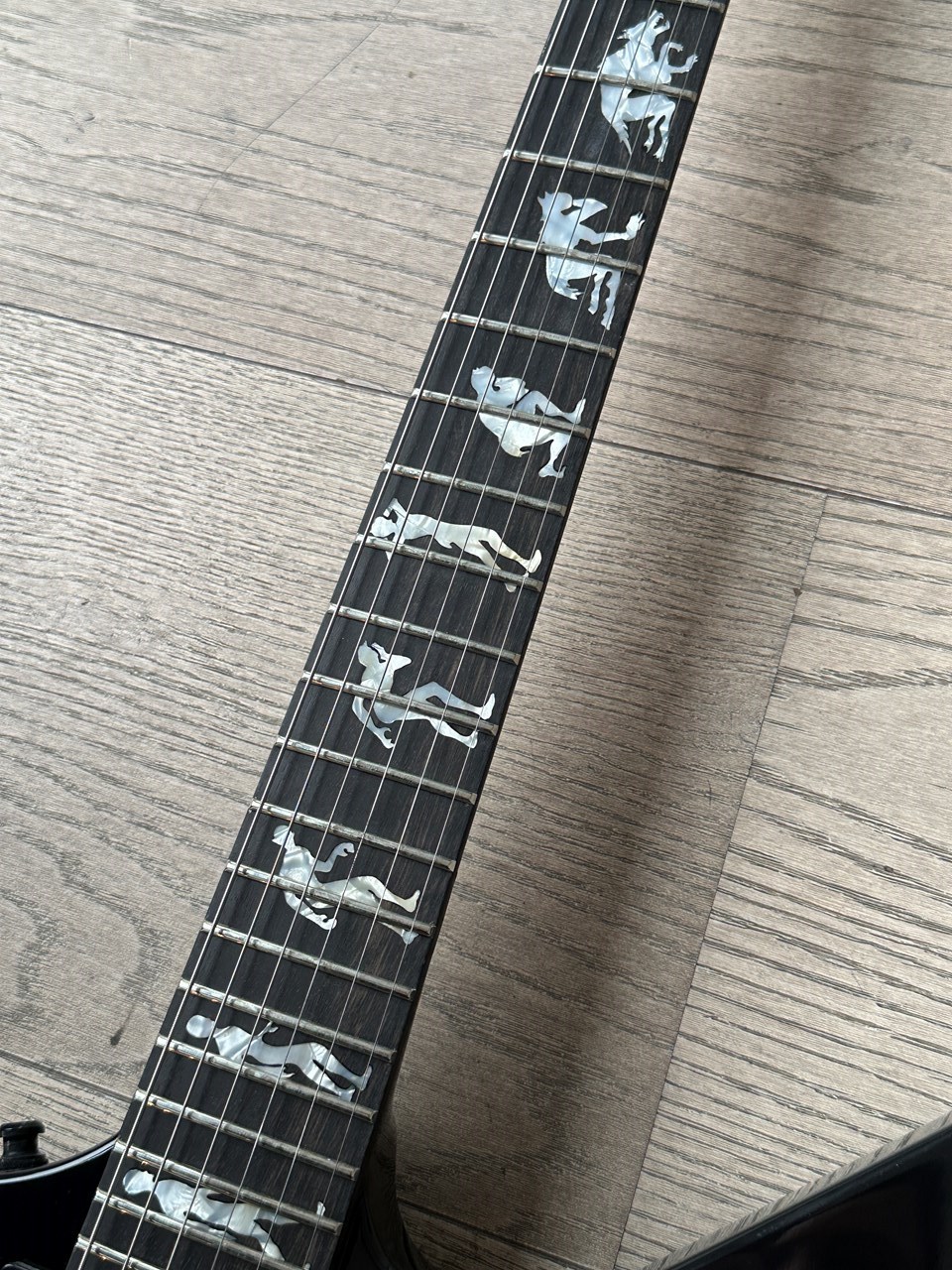 Antonio Guitars Man to Wolf Explorer Handbuilt MX250 Tribute Handbuilt - Thumbnail 5