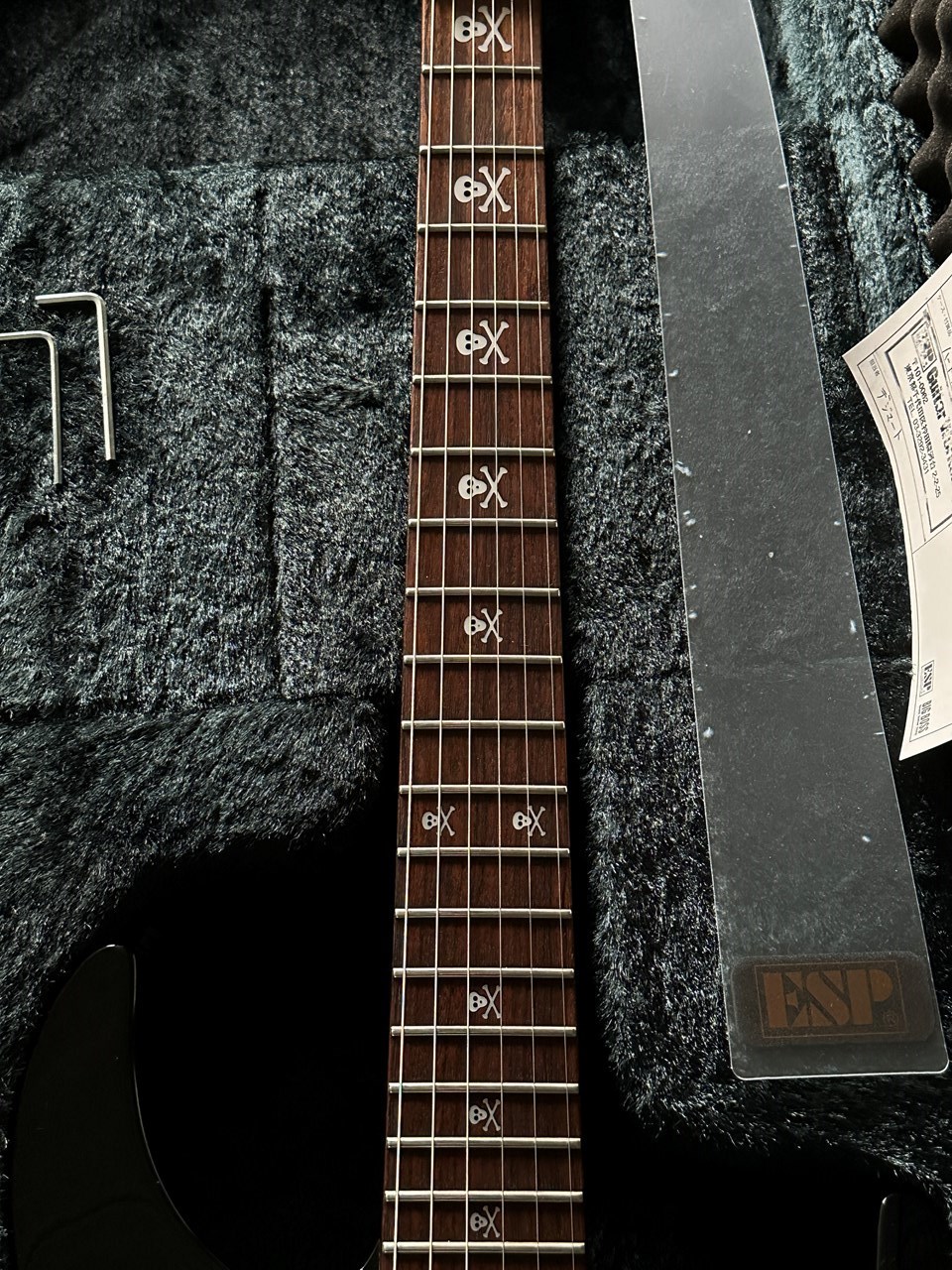 ESP Custom Shop Kirk Hammett NTB KH-2 Neck-Thru with Case - Thumbnail 5