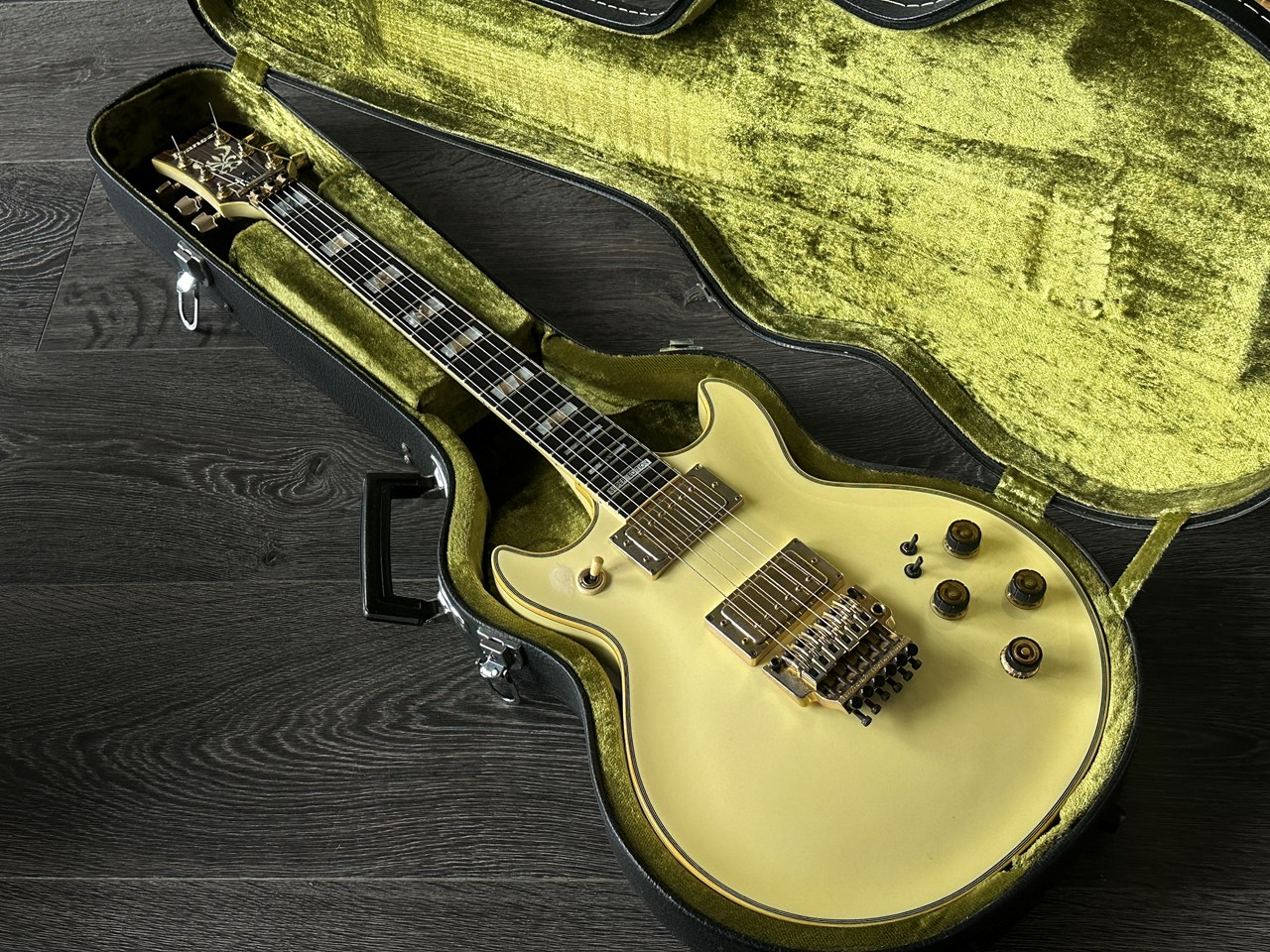 1986 Ibanez Artist AR350 PLT Super Edition Pearl White Floyd Rose
