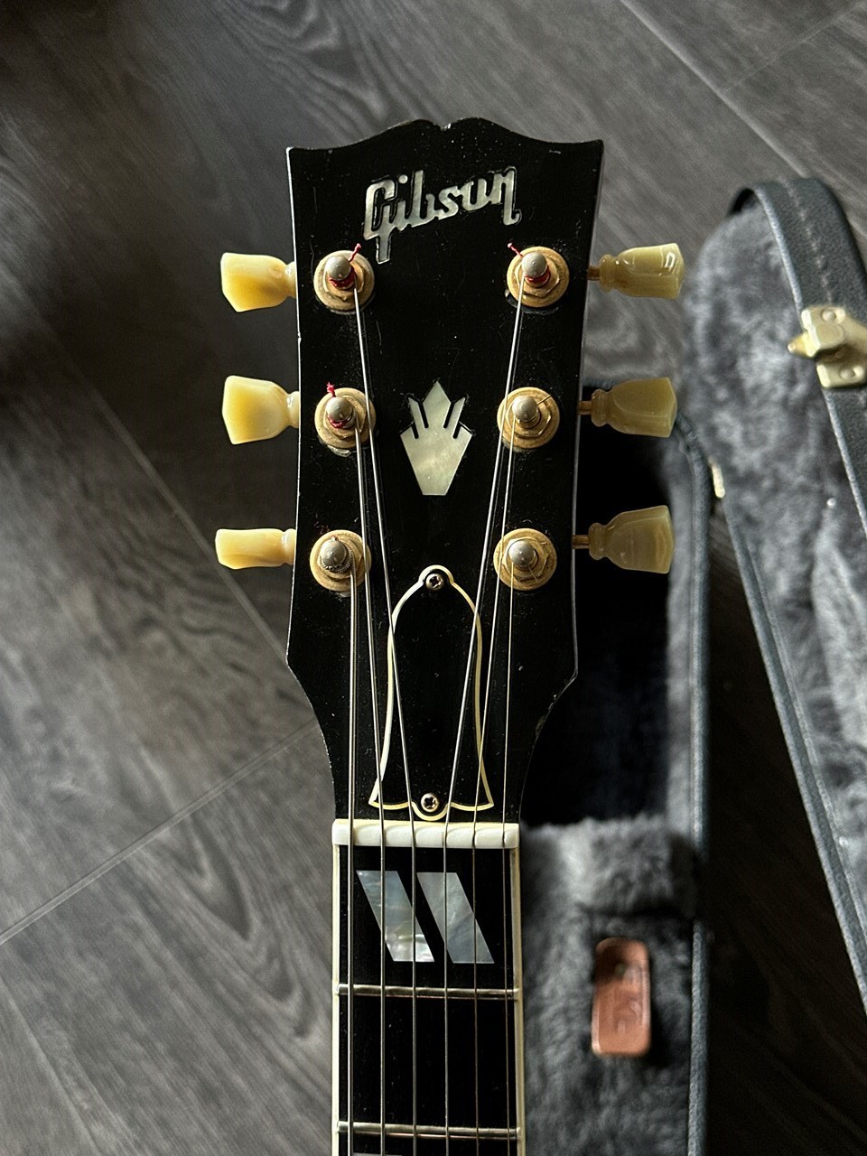 1997 Gibson L-4 CES Winered Spruce Top Figured Maple Back & Sides - Thumbnail 3