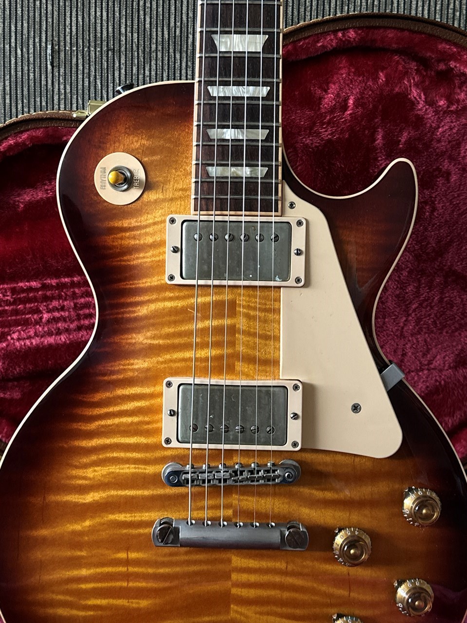 Gibson Les Paul Traditional Plus with Monster Top & Upgrades - Thumbnail 3