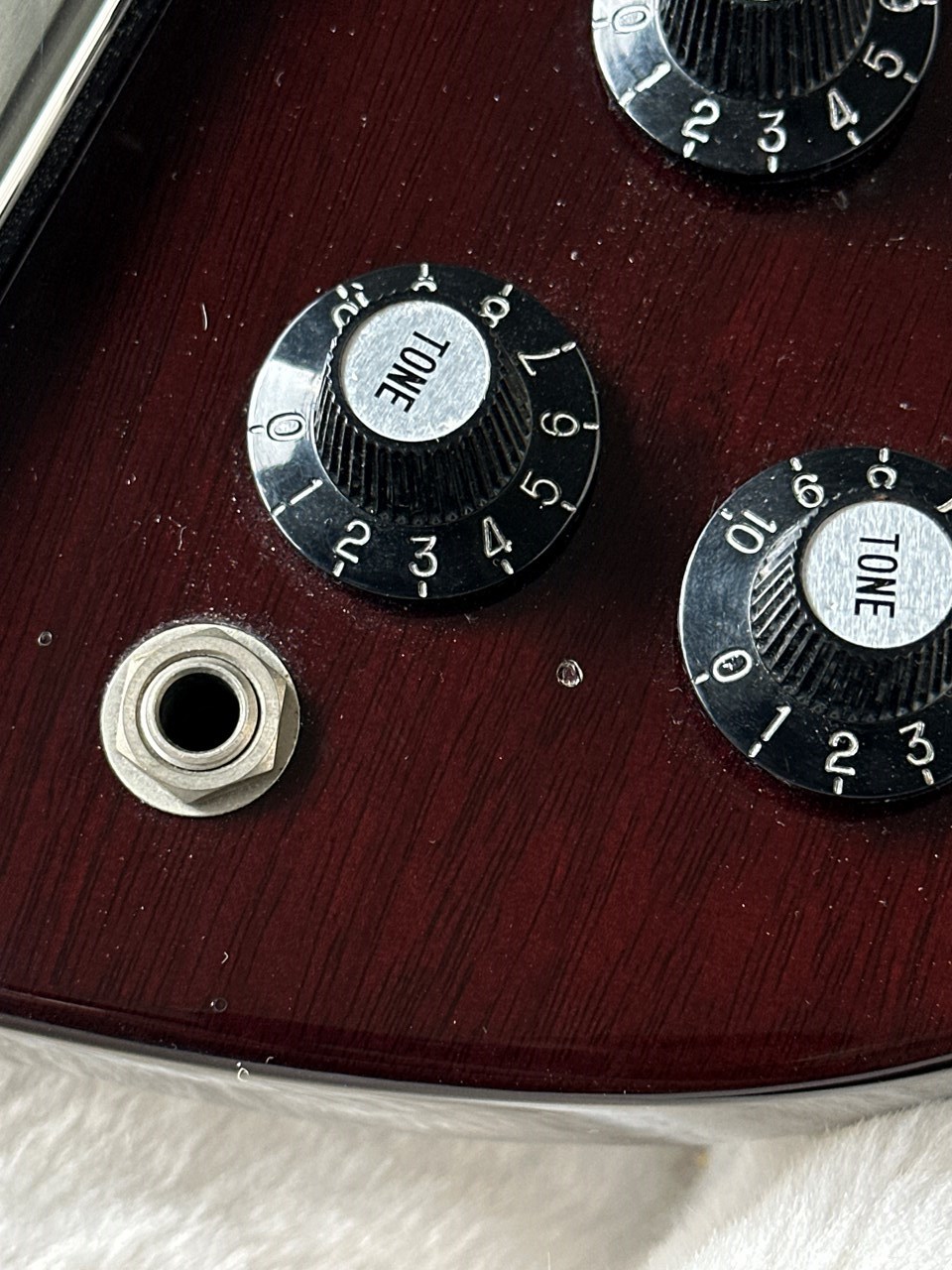 Gibson SG Angus Young Signature Model with Vibrola - Thumbnail 5