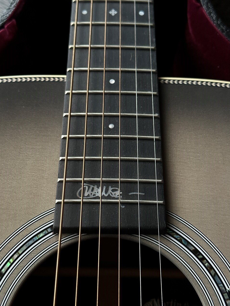 Martin OMJM 20th John Mayer Anniversary Platinum Burst Limited Run - Thumbnail 3