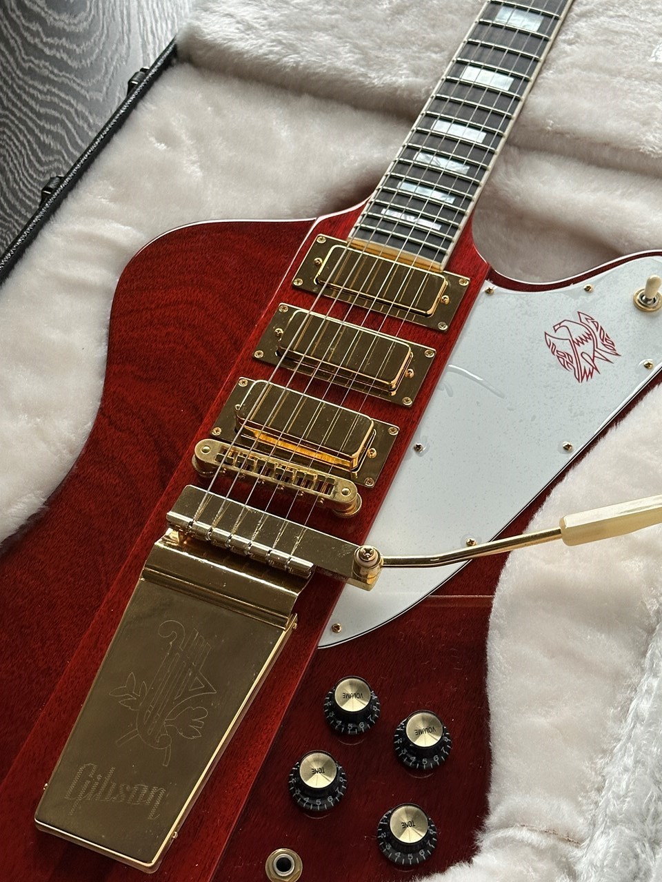 Gibson Firebird VII Cherry & Gold Hardware Excellent with Checklist & Case - Thumbnail 3