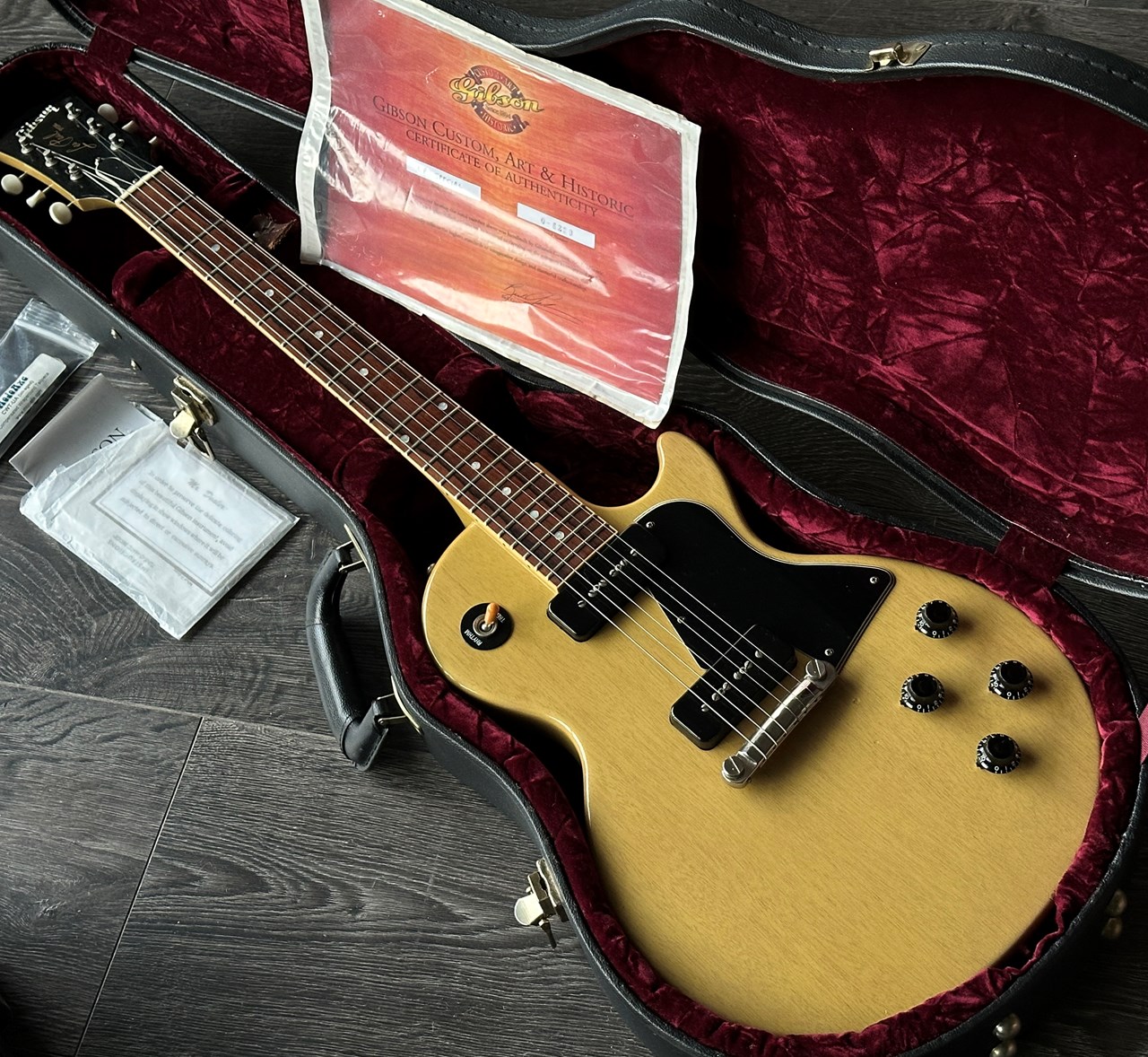 Gibson Les Paul Special 1960 Historic Reissue TV Yellow with COA & Case - Thumbnail 5