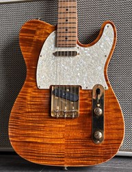 Suhr Classic T Roasted Birdseye Neck Swamp Ash/Flamed Maple