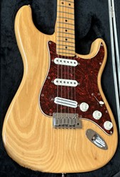 2000 Fender USA Natural Ash Stratocaster with Case