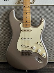 Haar S Aged Old Headstock Suhr Pickups alder Body