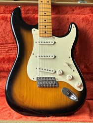 Fender Stratocaster 1957 Vintage Reissue 2 Tone Sunburst with Tweedcase 