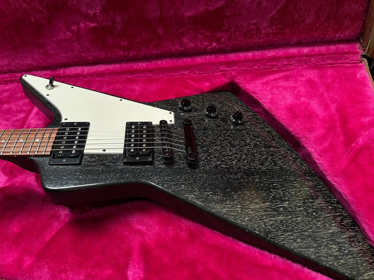 1994 Gibson Custom Shop Explorer ''Silver Fox'' Finish with Original Case - Thumbnail 3
