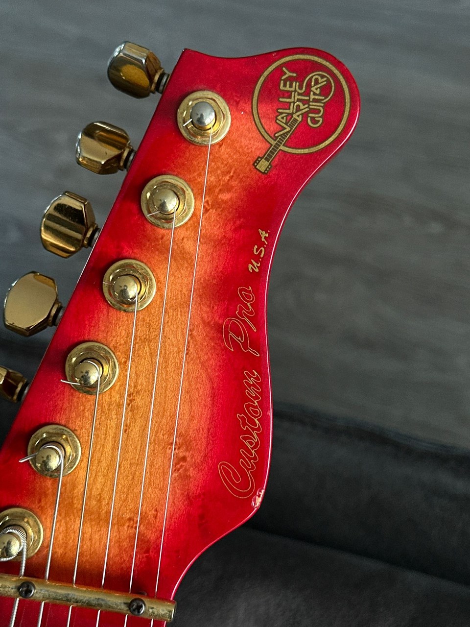 Valley Arts Steve Lukather Swamp Ash/Birdseye Maple Handsigned - Thumbnail 2