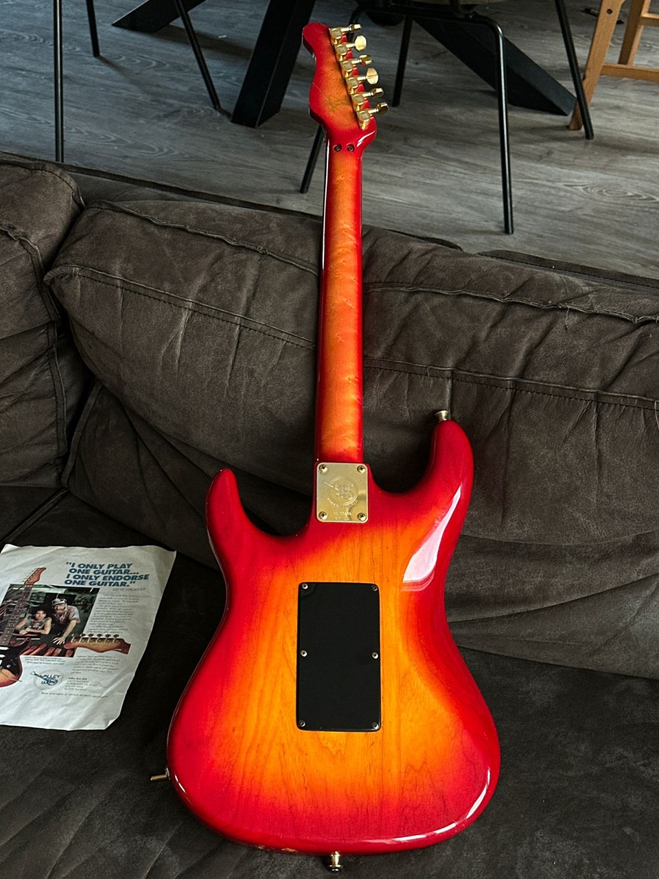 Valley Arts Steve Lukather Swamp Ash/Birdseye Maple Handsigned - Thumbnail 5