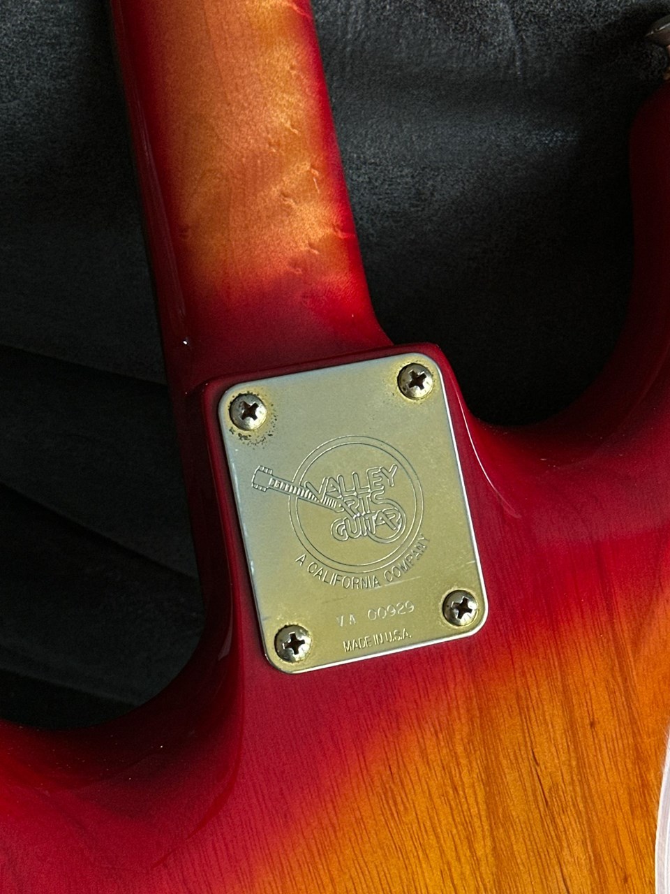 Valley Arts Steve Lukather Swamp Ash/Birdseye Maple Handsigned - Thumbnail 4