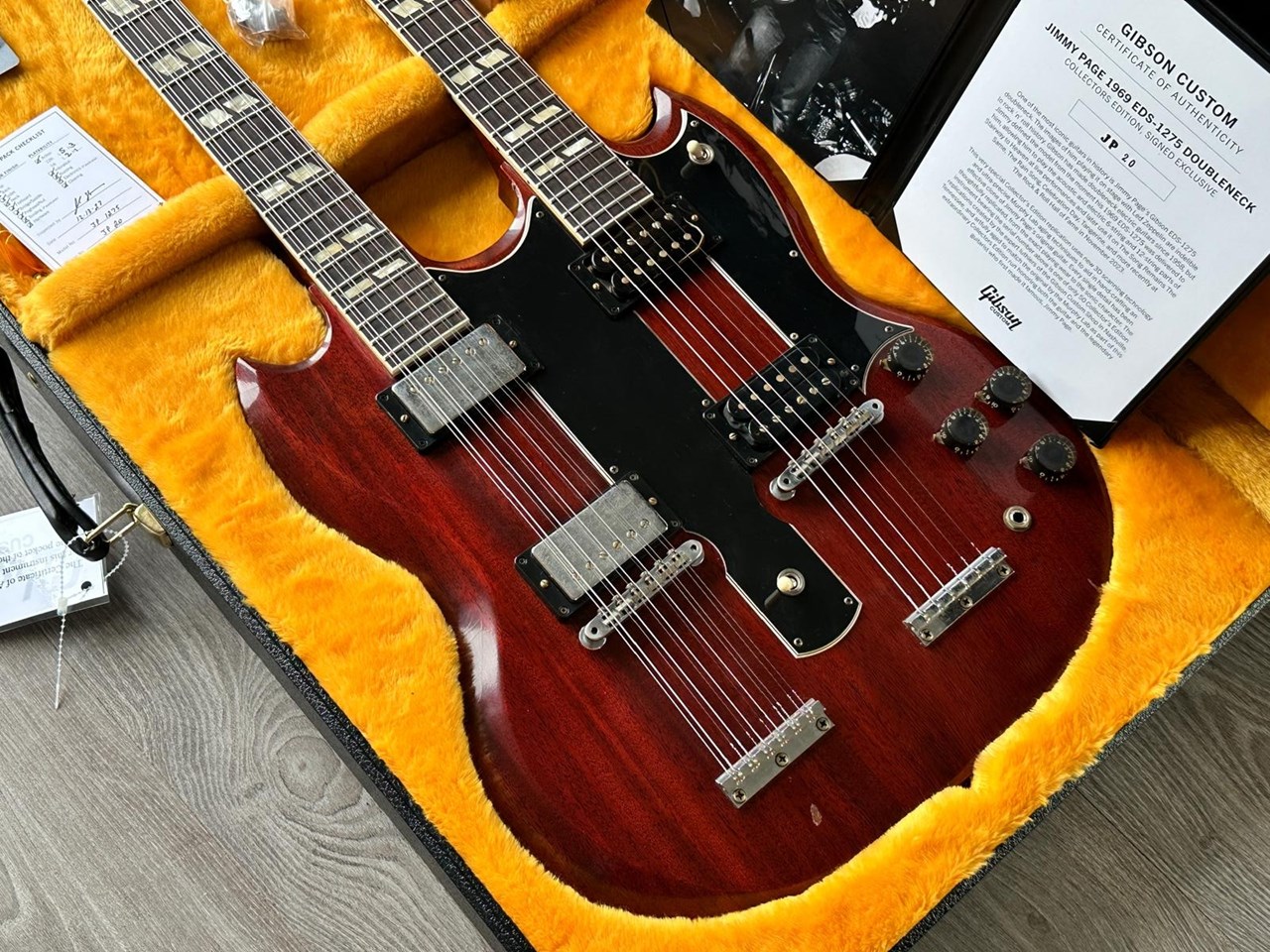 Gibson EDS-1275 Jimmy Page Played & Signed Doubleneck Custom Shop Collectors Edition - Thumbnail 6