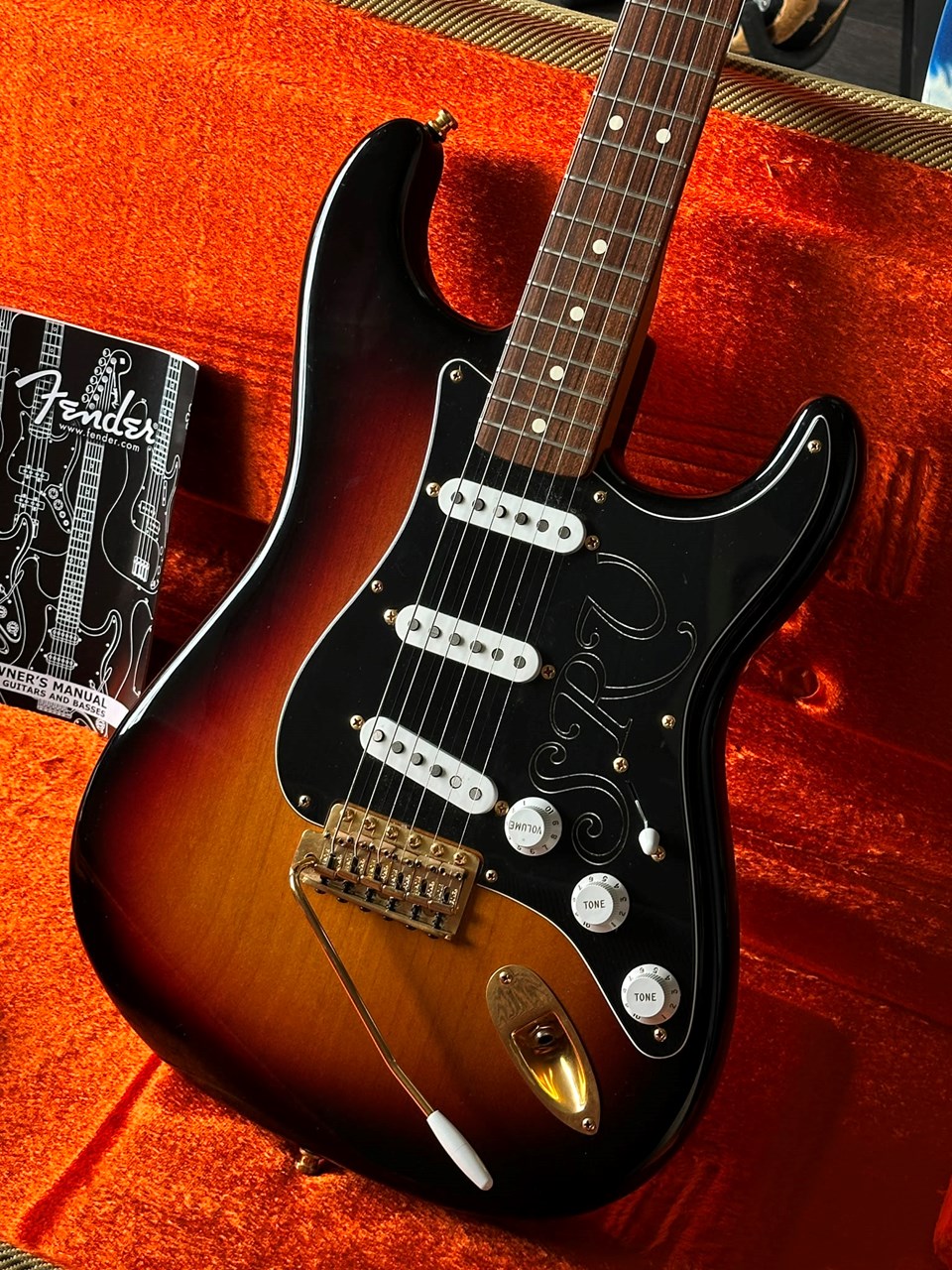 Fender Stratocaster SRV Stevie Ray Vaughan with Case - Thumbnail 3