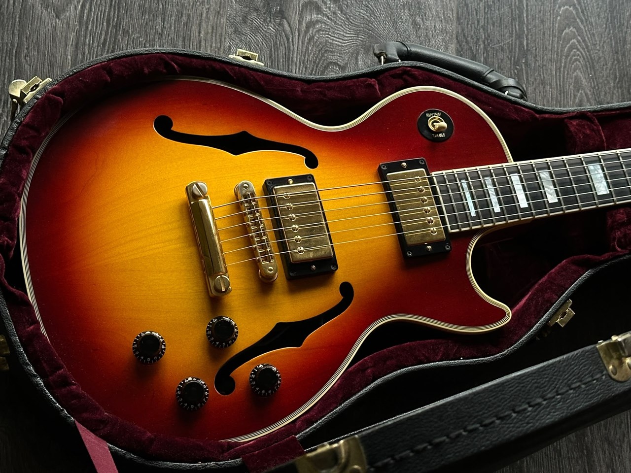 2001 Gibson Les Paul Custom Florentine Custom Shop Semi-Hollowbody - Thumbnail 6
